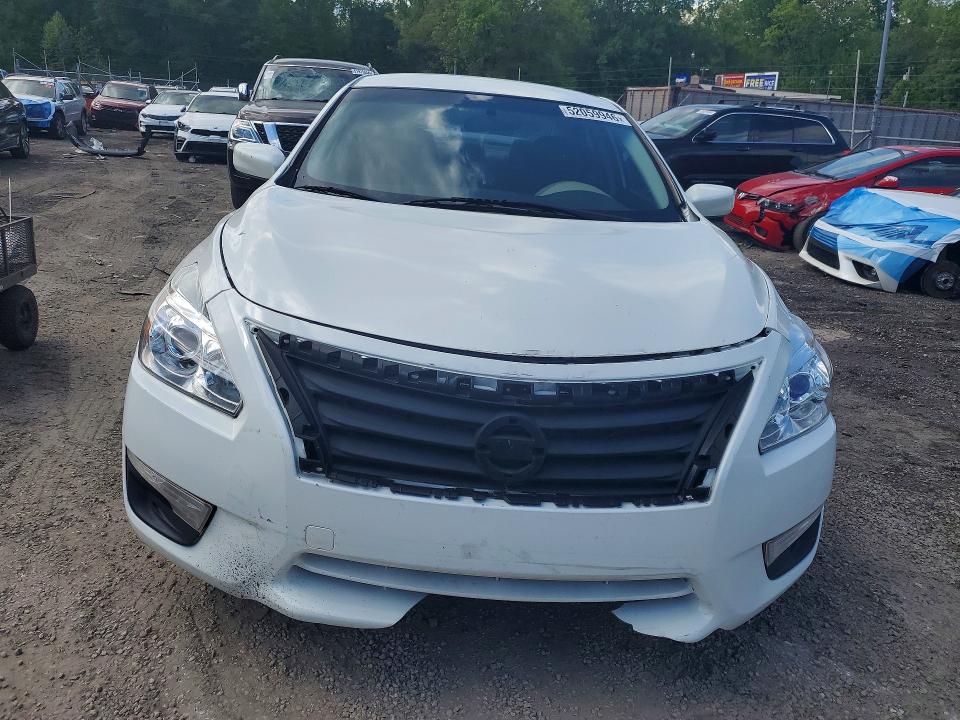 2015 Nissan Altima მანქანა იყიდება აუქციონზე, vin: 1N4AL3AP5FN326578, აუქციონის ნომერი: 52059946