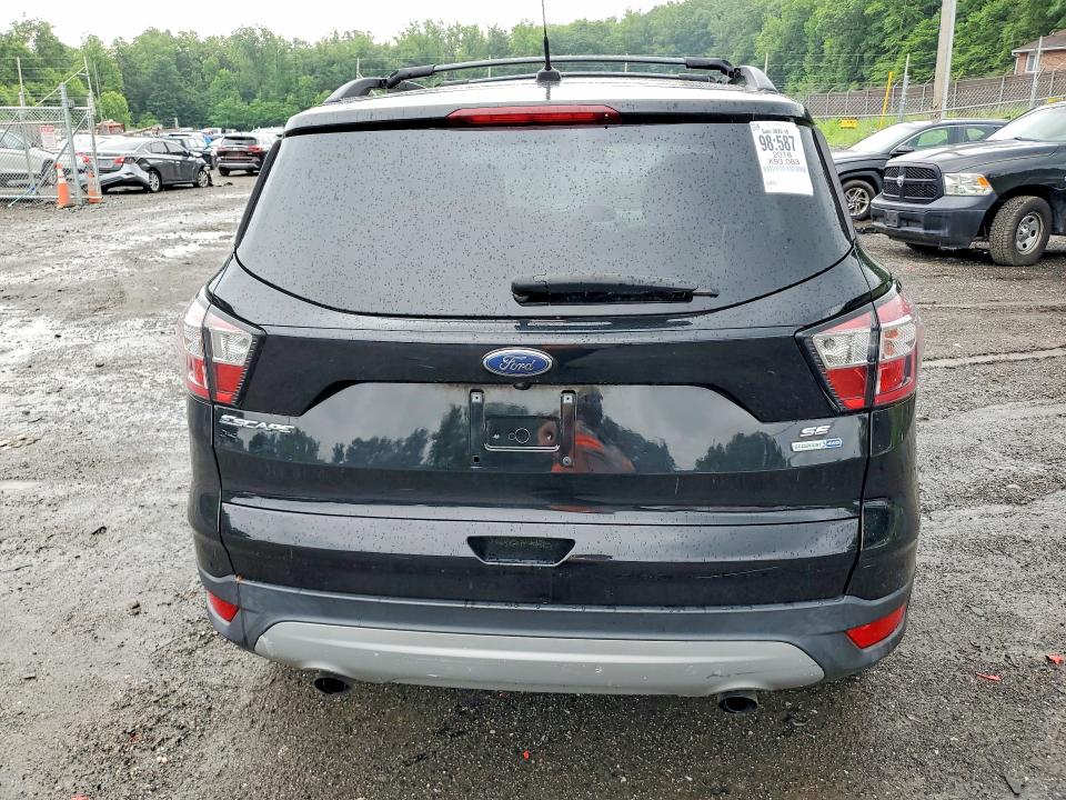 2018 Ford Escape მანქანა იყიდება აუქციონზე, vin: 1FMCU9GD3JUB87299, აუქციონის ნომერი: 54945786