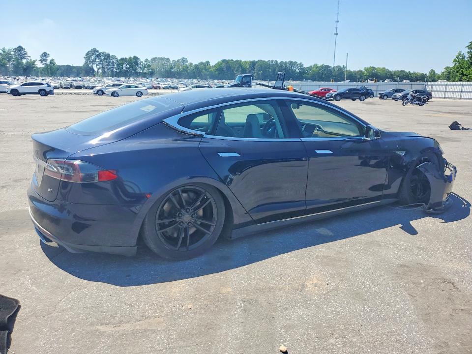 54200906 :رقم المزاد ، 5YJSA1AG2DFP12122 vin ، 2013 Tesla Model S مزاد بيع