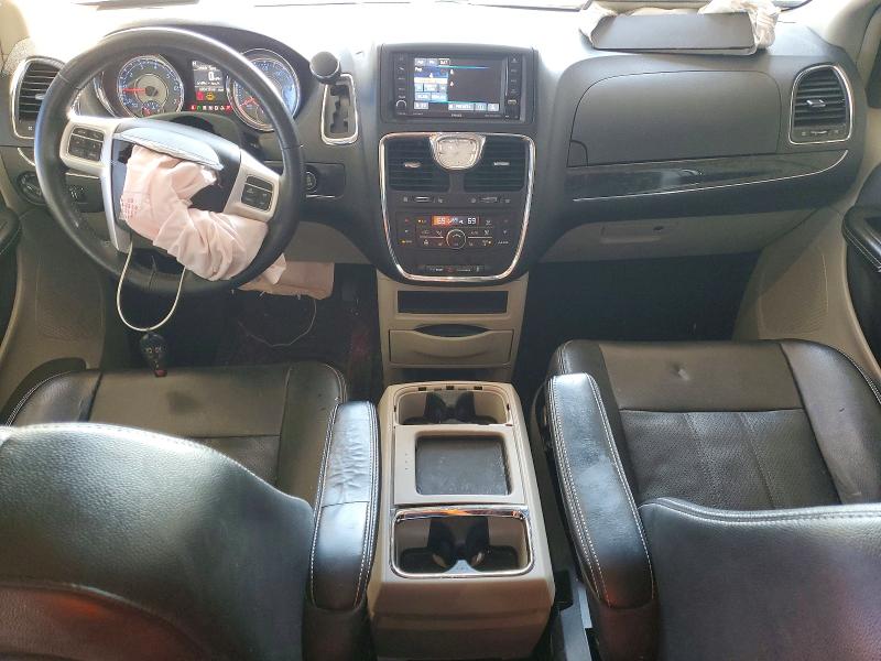 52684546 :رقم المزاد ، 2C4RC1CG5FR656190 vin ، 2015 Chrysler Town & Country مزاد بيع