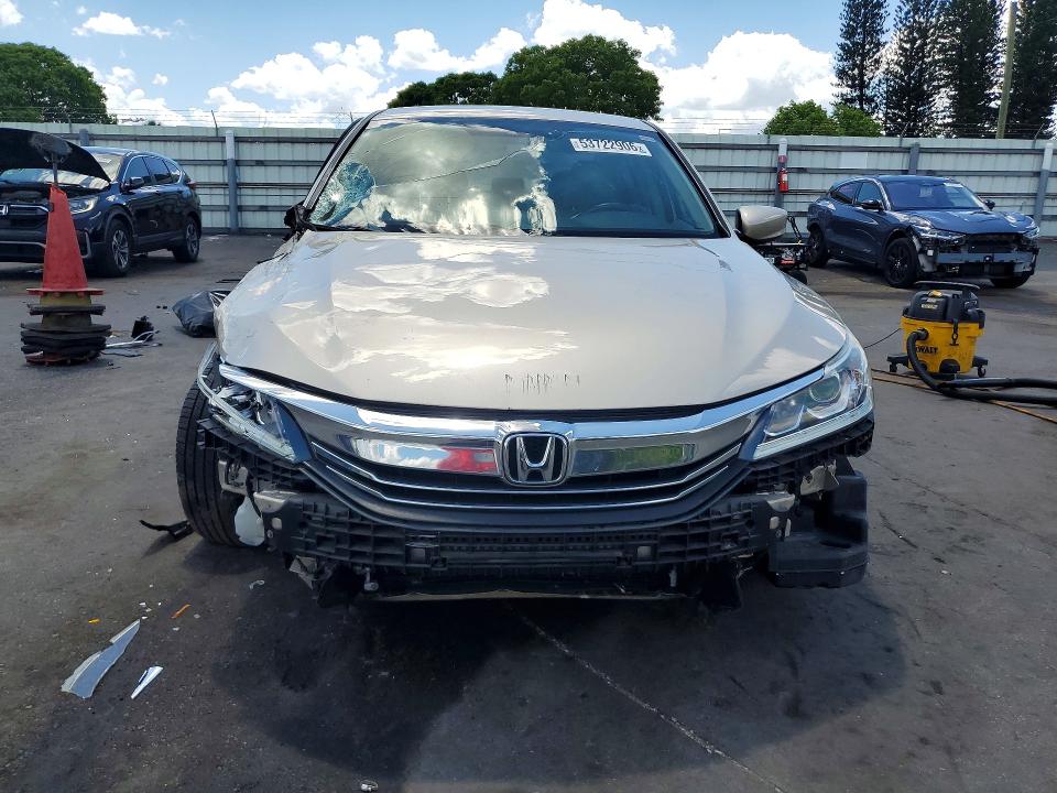 Продажа на аукционе авто 2017 Honda Accord, vin: 1HGCR2F37HA139386, номер лота: 53722906