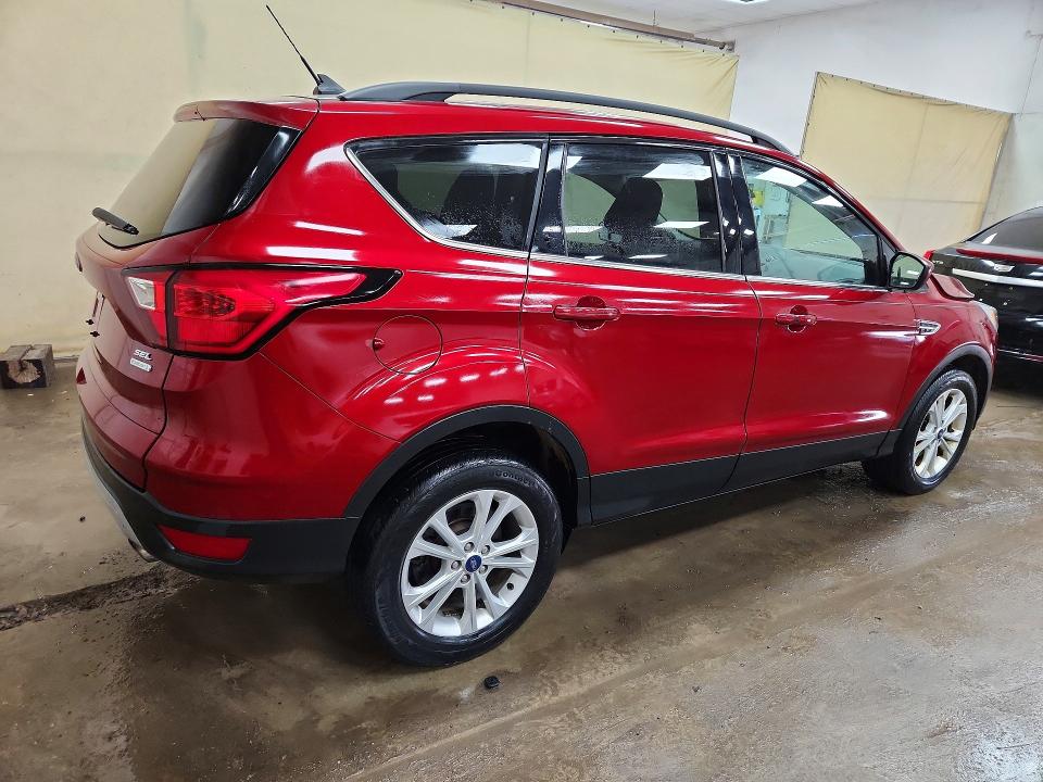 Продаж на аукціоні авто 2019 Ford Escape, vin: 1FMCU0HD3KUA40637, номер лоту: 53776746