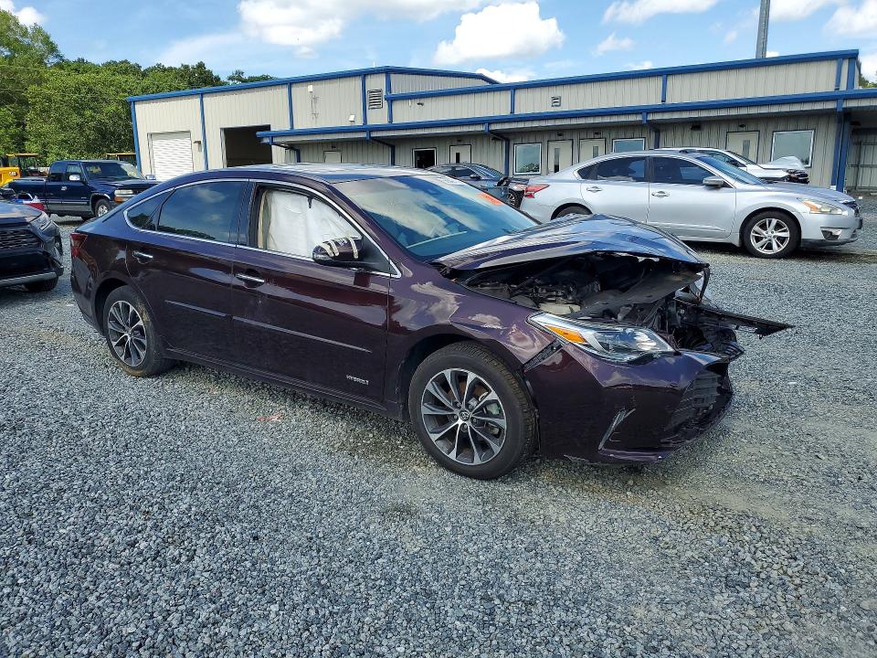 55342186 :رقم المزاد ، 4T1BD1EB4JU063251 vin ، 2018 Toyota Avalon Hybrid مزاد بيع