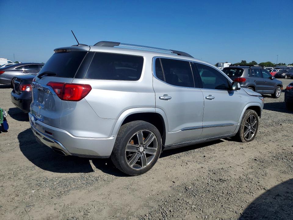 52906916 :رقم المزاد ، 1GKKNPLS2HZ267992 vin ، 2017 Gmc Acadia مزاد بيع