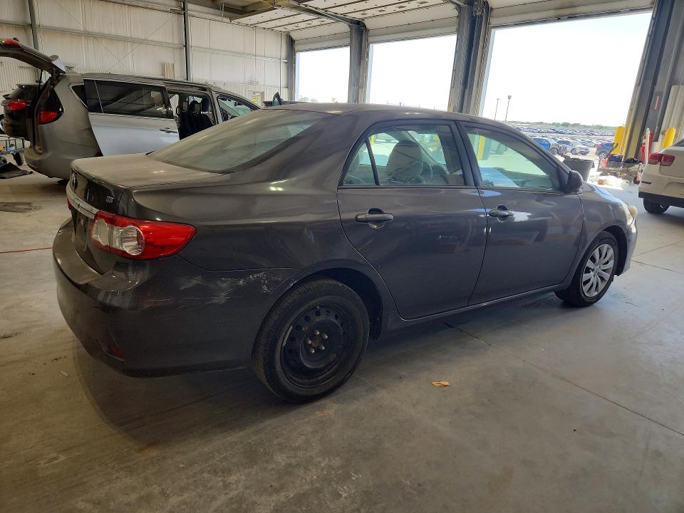 53247436 :رقم المزاد ، 5YFBU4EE1CP049002 vin ، 2012 Toyota Corolla مزاد بيع