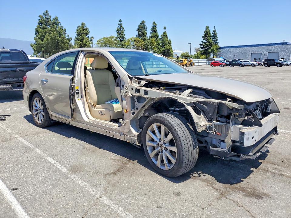52201976 :رقم المزاد ، JTHBL5EFXB5106907 vin ، 2011 Lexus Ls مزاد بيع