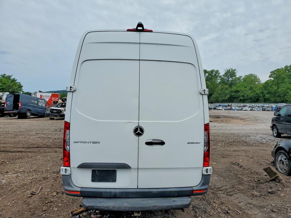 47375546 :رقم المزاد ، W1Y4EDHY6MT069926 vin ، 2021 Mercedes-benz Sprinter مزاد بيع