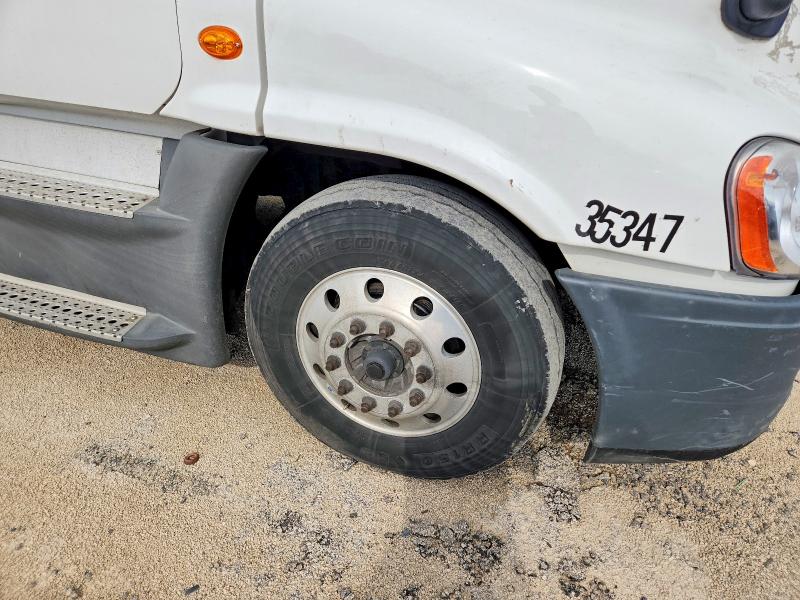52098206 :رقم المزاد ، 3AKJGLDR4JSJK5347 vin ، 2018 Freigliner Cascadia 125 مزاد بيع