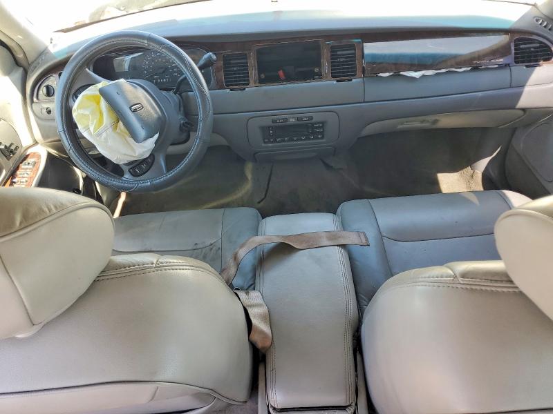 Продажа на аукционе авто 1999 Lincoln Town Car, vin: 1LNHM81W4XY689265, номер лота: 53625276