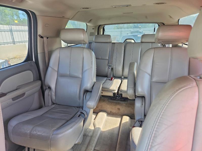 53225706 :رقم المزاد ، 1GNFC16087J190009 vin ، 2007 Chevrolet Suburban مزاد بيع