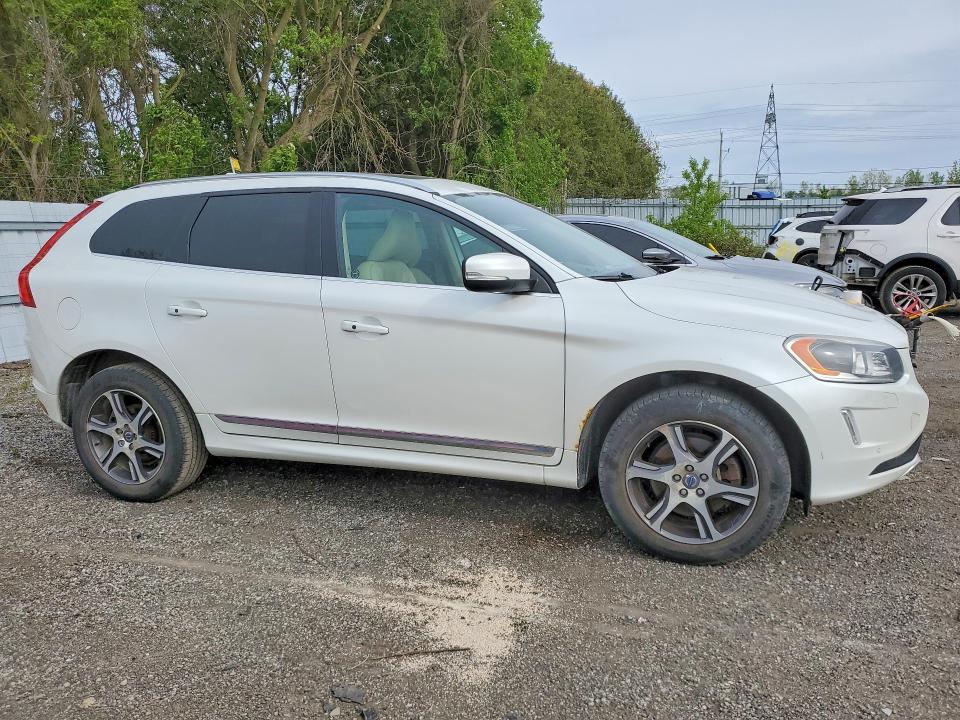 Продажа на аукционе авто 2015 Volvo Xc60, vin: YV4902RD9F2585647, номер лота: 54726286