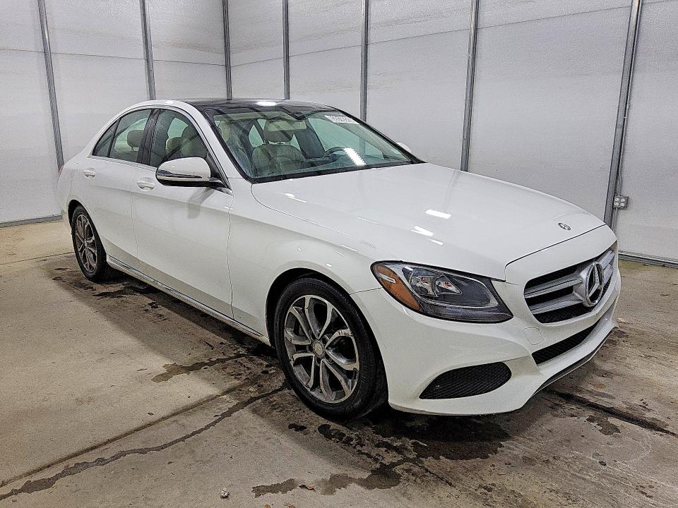 2016 Mercedes-benz C მანქანა იყიდება აუქციონზე, vin: 55SWF4JBXGU173017, აუქციონის ნომერი: 52818326