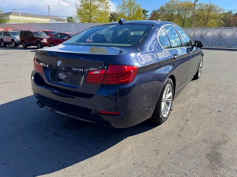 53314806 :رقم المزاد ، WBA5A7C55ED619466 vin ، 2014 Bmw 528 مزاد بيع