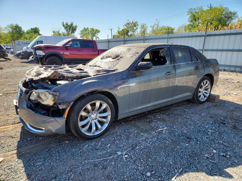 Продажа на аукционе авто 2017 Chrysler 300, vin: 2C3CCAAG0HH668284, номер лота: 52315846