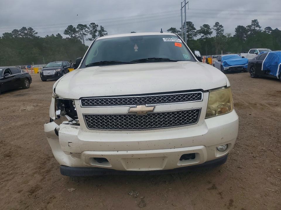 52651526 :رقم المزاد ، 1GNFC33J49R260215 vin ، 2009 Chevrolet Tahoe مزاد بيع