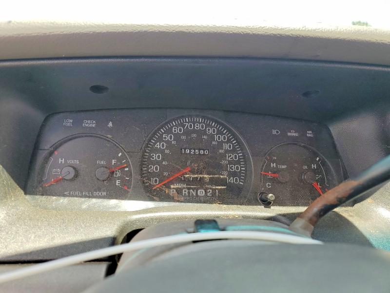 Aukcja sprzedaży 2002 Ford Crown Victoria, vin: 2FAFP71W12X144605, numer aukcji: 52340416