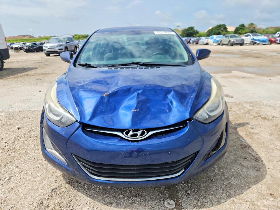 53318656 :رقم المزاد ، 5NPDH4AE8FH583702 vin ، 2015 Hyundai Elantra مزاد بيع