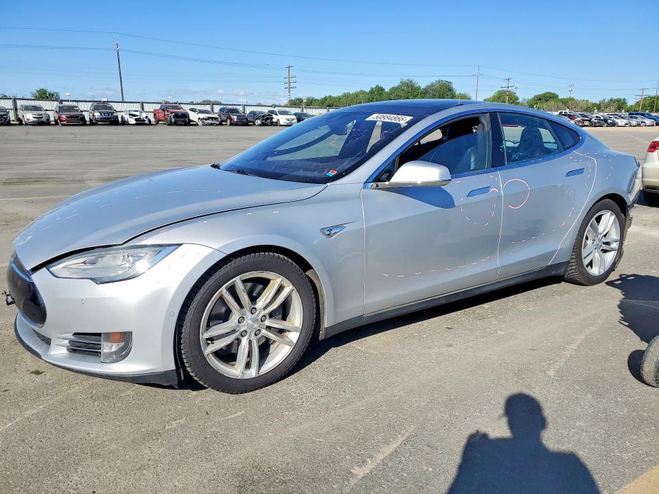 Продажа на аукционе авто 2016 Tesla Model S, vin: 5YJSA1E24GF123723, номер лота: 50884866