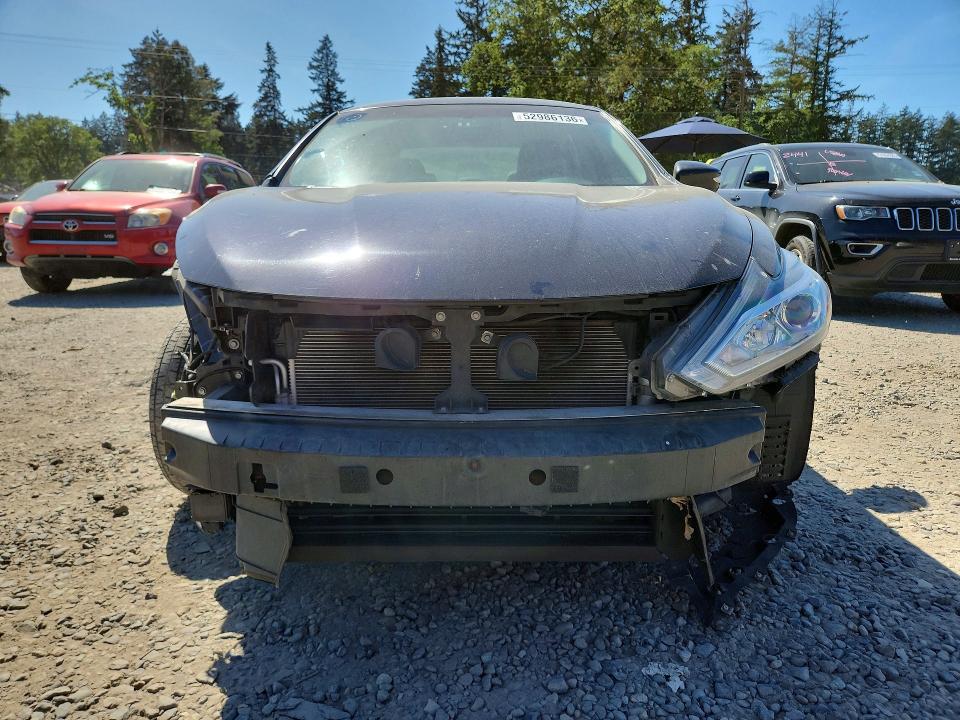 Продаж на аукціоні авто 2018 Nissan Altima, vin: 1N4AL3AP2JC263976, номер лоту: 52986136