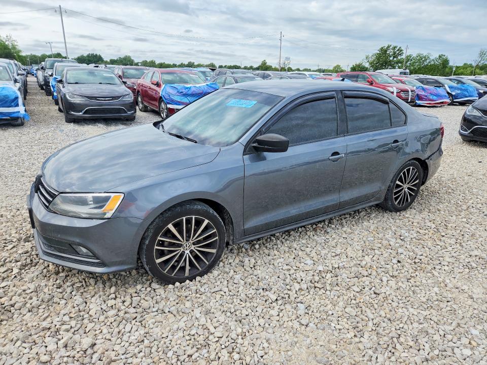 50823346 :رقم المزاد ، 3VWD17AJ4GM338150 vin ، 2016 Volkswagen Jetta مزاد بيع
