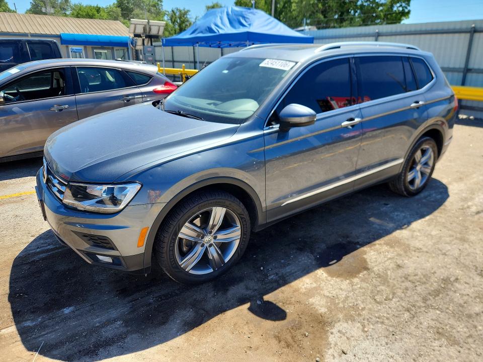 52451106 :رقم المزاد ، 3VV3B7AX4LM147226 vin ، 2020 Volkswagen Tiguan مزاد بيع