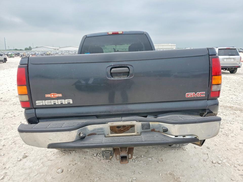 2004 Gmc Sierra მანქანა იყიდება აუქციონზე, vin: 1GTHC29214E248549, აუქციონის ნომერი: 52376106