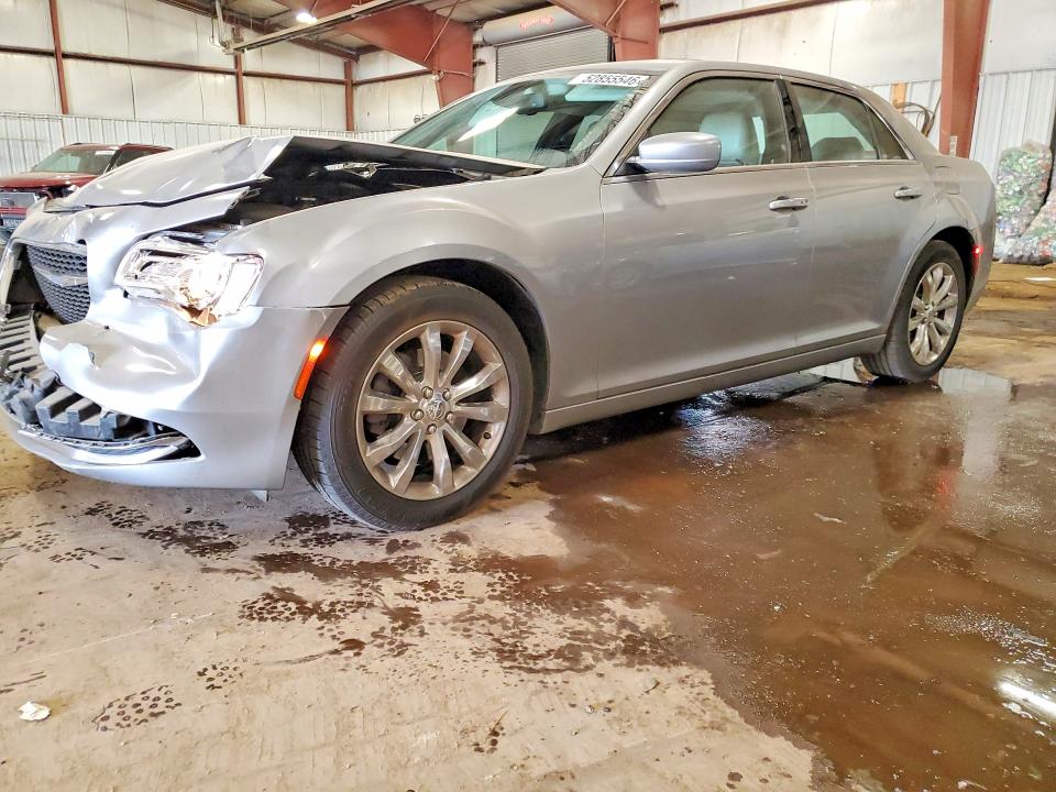 2017 Chrysler 300 მანქანა იყიდება აუქციონზე, vin: 2C3CCARGXHH571372, აუქციონის ნომერი: 52855546