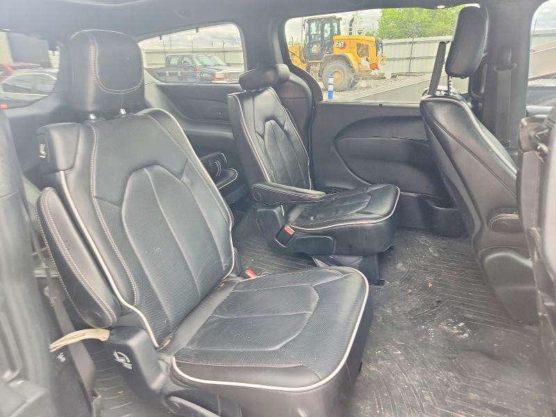 54304116 :رقم المزاد ، 2C4RC1GG0JR330848 vin ، 2018 Chrysler Pacifica مزاد بيع