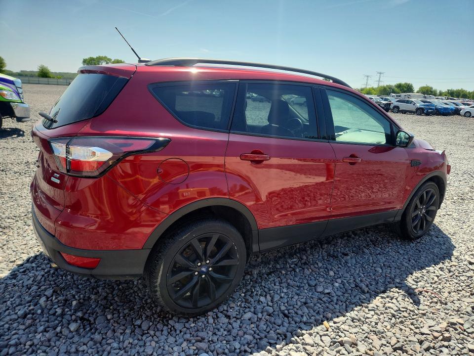 Продажа на аукционе авто 2018 Ford Escape, vin: 1FMCU0GD7JUD37460, номер лота: 52923386