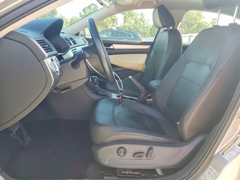 Продажа на аукционе авто 2013 Volkswagen Passat, vin: 1VWBH7A3XDC102555, номер лота: 54785936