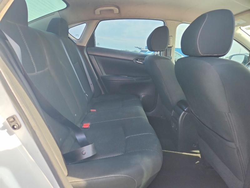 53240956 :رقم المزاد ، 3N1AB7AP1JY317475 vin ، 2018 Nissan Sentra مزاد بيع