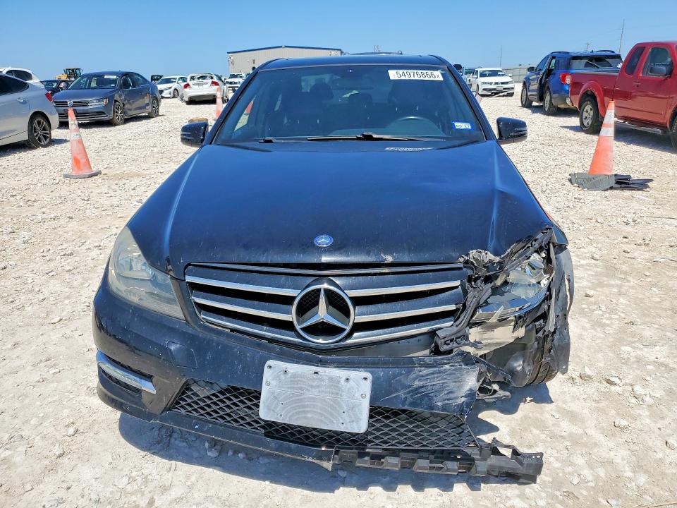 54976866 :رقم المزاد ، WDDGF4HB3ER303177 vin ، 2014 Mercedes-benz C مزاد بيع