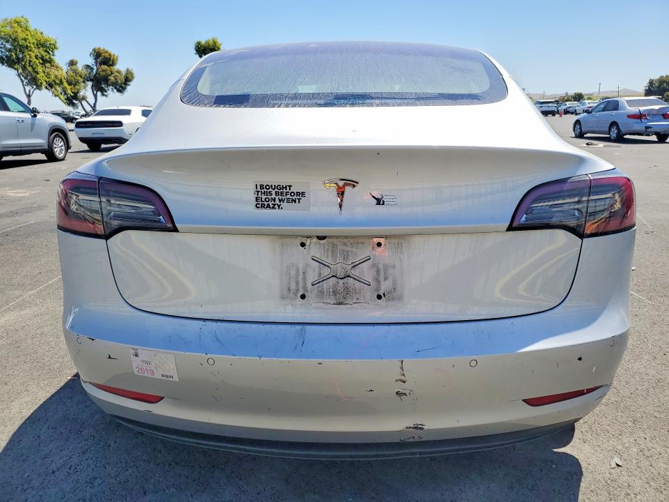 Продажа на аукционе авто 2018 Tesla Model 3, vin: 5YJ3E1EA0JF002873, номер лота: 53840986