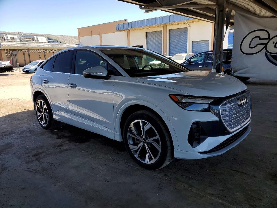 Продажа на аукционе авто 2022 Audi Q4 E-tron, vin: WA1W2BFZ2NP055208, номер лота: 53385776