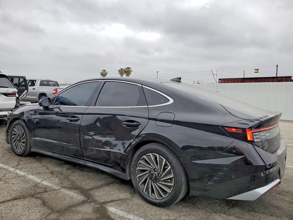 Продажа на аукционе авто 2024 Hyundai Sonata Hybrid, vin: KMHL54JJ7RA094040, номер лота: 53656796