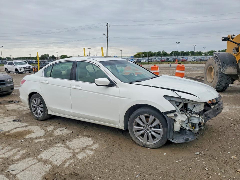 2011 Honda Accord მანქანა იყიდება აუქციონზე, vin: 1HGCP2F81BA133981, აუქციონის ნომერი: 53750596