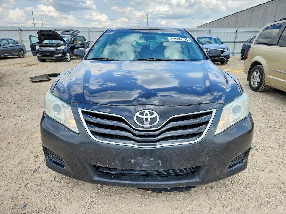 51989756 :رقم المزاد ، 4T4BF3EKXBR088300 vin ، 2011 Toyota Camry مزاد بيع