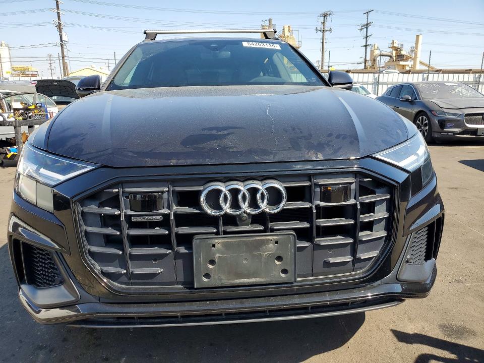 54263146 :رقم المزاد ، WA1EVAF12KD040521 vin ، 2019 Audi Q8 مزاد بيع