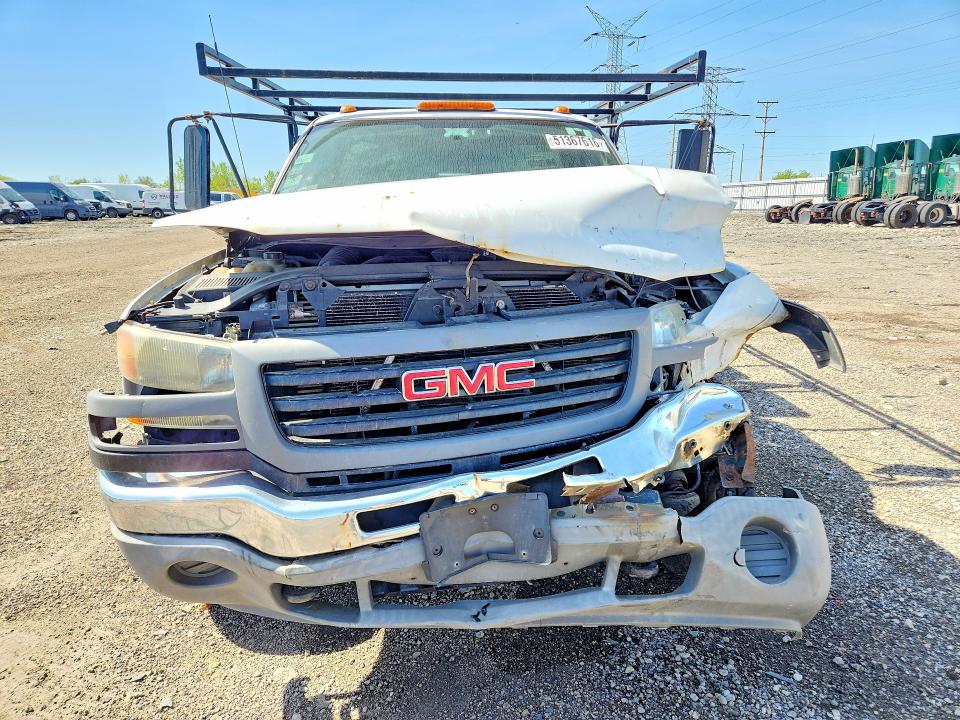 Продажа на аукционе авто 2004 Gmc New Sierra, vin: 1GDJC34244E380148, номер лота: 51367616