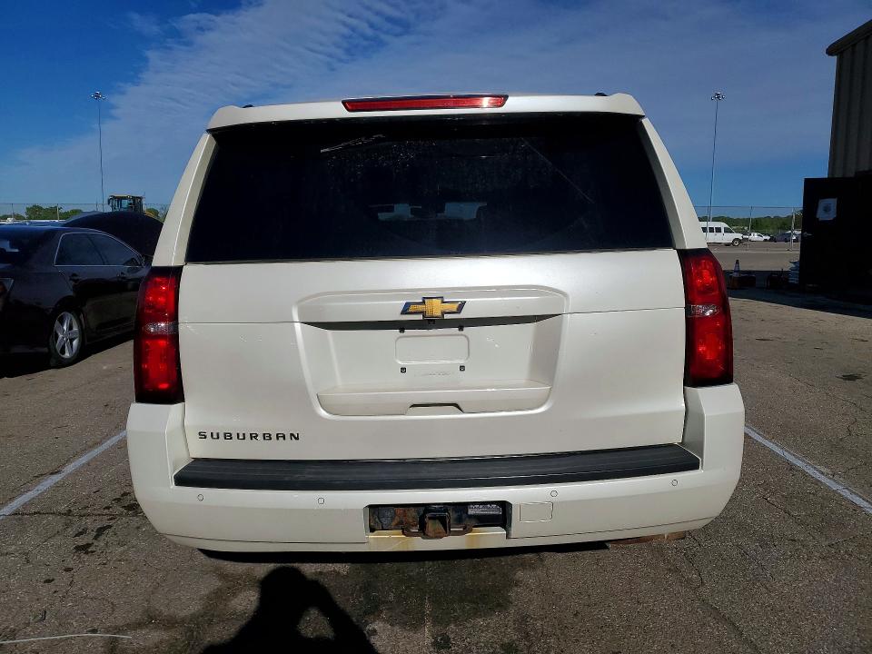 Продажа на аукционе авто 2015 Chevrolet Suburban, vin: 1GNSKJKCXFR571264, номер лота: 52784166