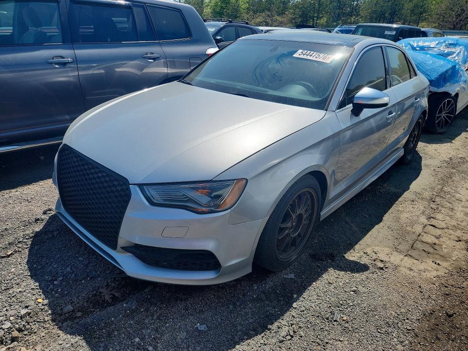 2015 Audi S3 მანქანა იყიდება აუქციონზე, vin: WAUBFGFF8F1118843, აუქციონის ნომერი: 54447576