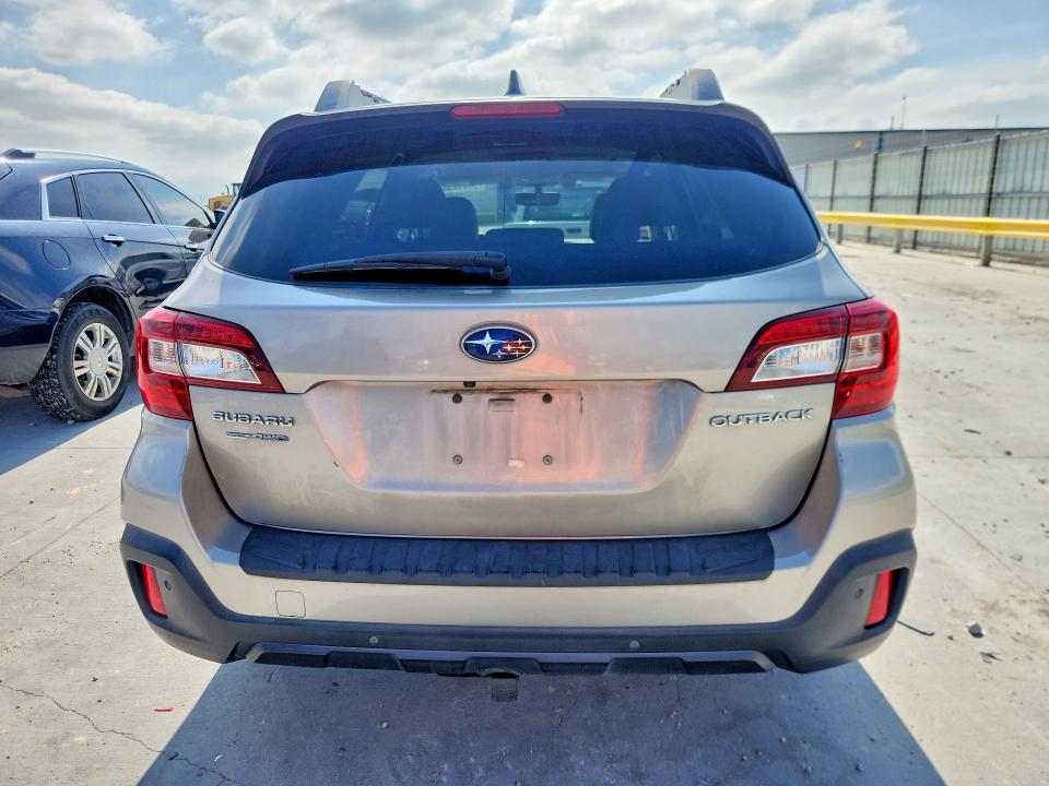 2018 Subaru Outback მანქანა იყიდება აუქციონზე, vin: 4S4BSANC5J3238336, აუქციონის ნომერი: 54692556