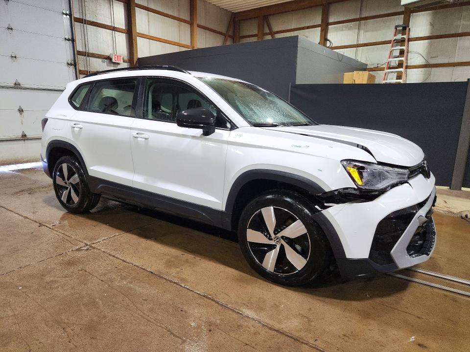54152186 :رقم المزاد ، 3VV8C7B24SM032243 vin ، 2025 Volkswagen Taos مزاد بيع