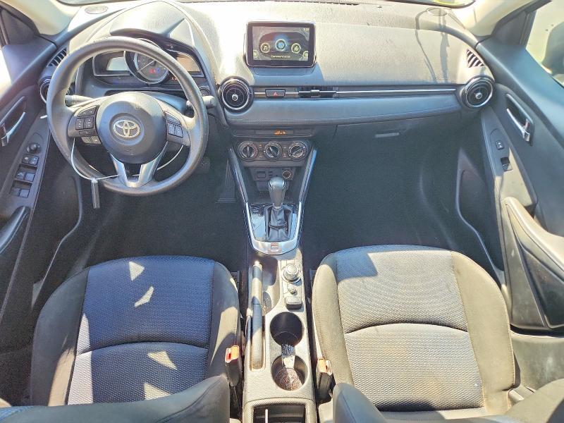 53318066 :رقم المزاد ، 3MYDLBYV3JY313475 vin ، 2018 Toyota Yaris Ia مزاد بيع