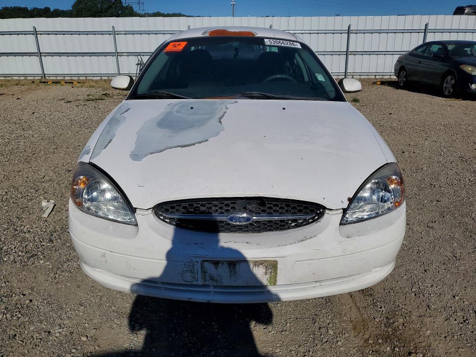53066286 :رقم المزاد ، 1FAFP55S1YG177095 vin ، 2000 Ford Taurus مزاد بيع
