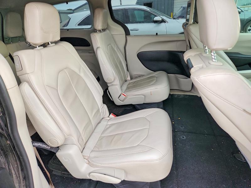 54147456 :رقم المزاد ، 2C4RC1EG0JR321702 vin ، 2018 Chrysler Pacifica مزاد بيع