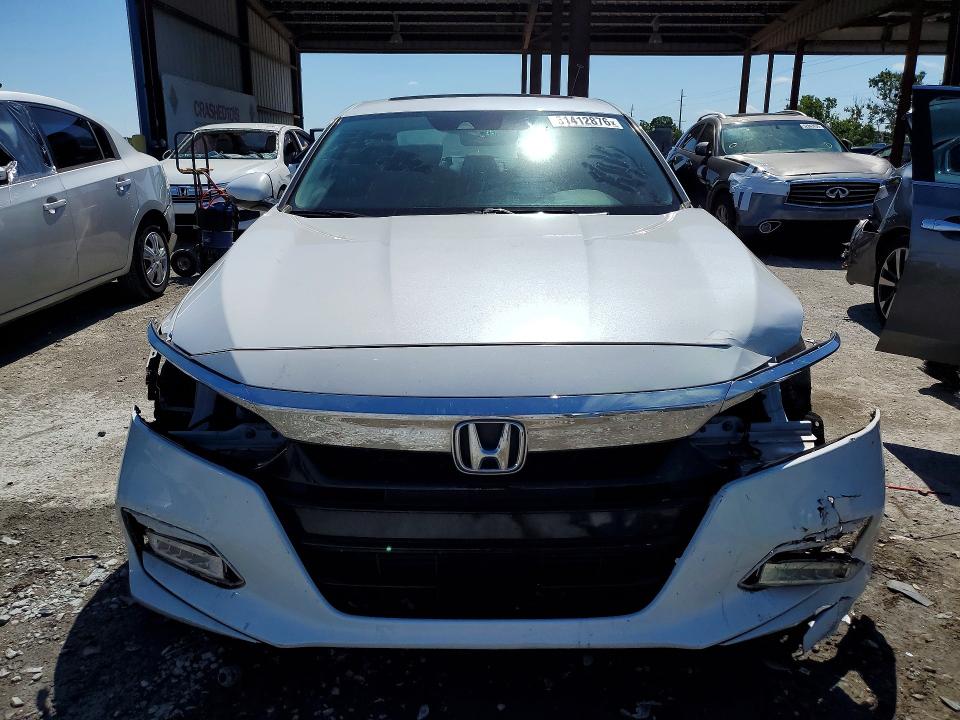 Продажа на аукционе авто 2018 Honda Accord, vin: 1HGCV2F53JA017837, номер лота: 51412876