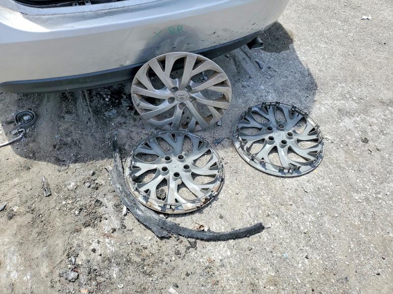 52540686 :رقم المزاد ، 2T1BURHE7HC807943 vin ، 2017 Toyota Corolla مزاد بيع