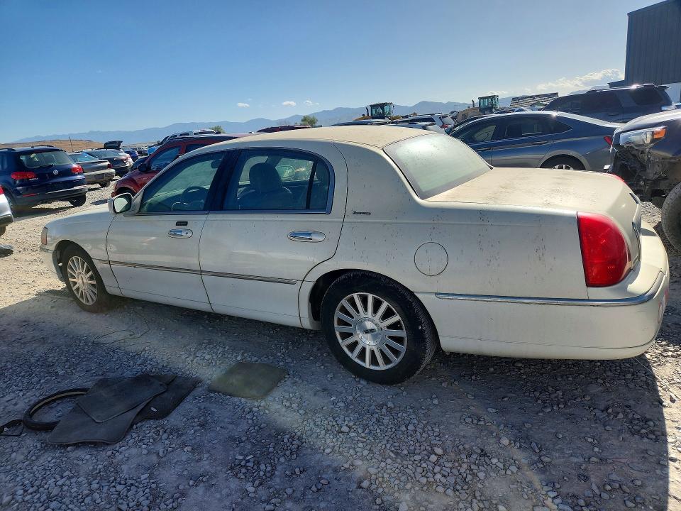 Auction sale of the 2003 Lincoln Town Car, vin: 1LNHM81W63Y667181, lot number: 55230826