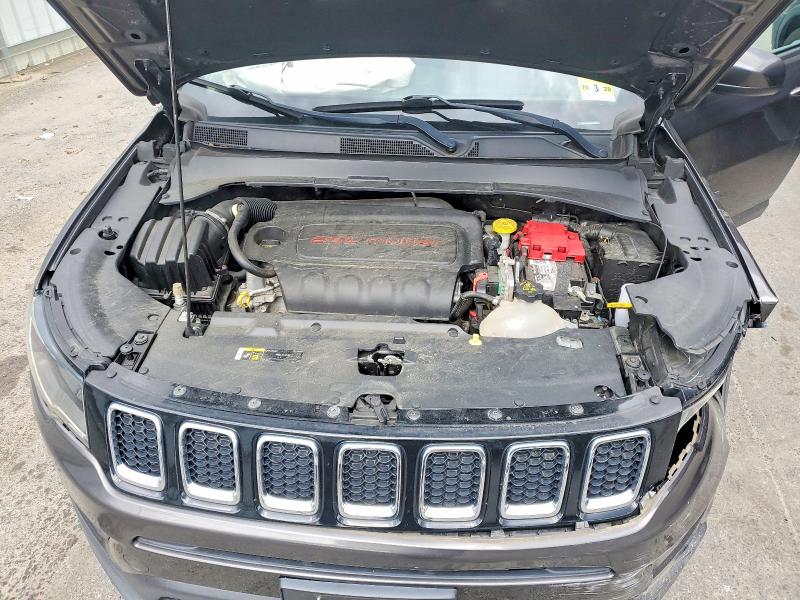 55161066 :رقم المزاد ، 3C4NJDBB7KT594004 vin ، 2019 Jeep Compass مزاد بيع